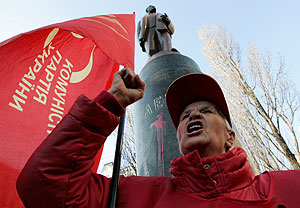 Р›РµРЅРёРЅ РІ РєСЂР°СЃРєРµ Рё С‚РµСЂСЂРёС‚РѕСЂРёСЏ Р±РµР· Р®С‰РµРЅРєРѕ