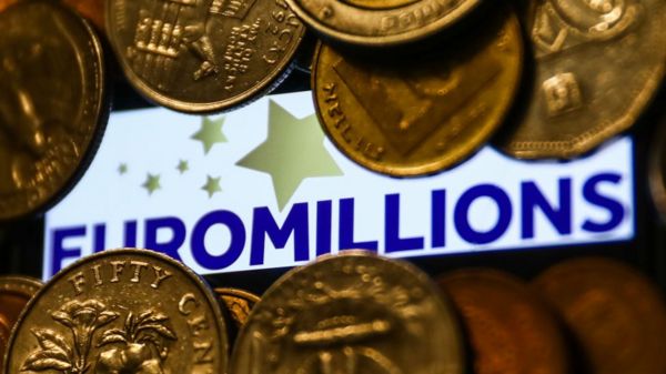 165 жителей бельгийской деревни выиграли джекпот лотереи EuroMillions. Каждый из них получит около 868 тыс. евро