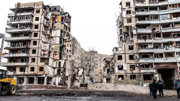 Российский удар по Днепру: спасательная операция завершена, власти говорят о 45 погибших