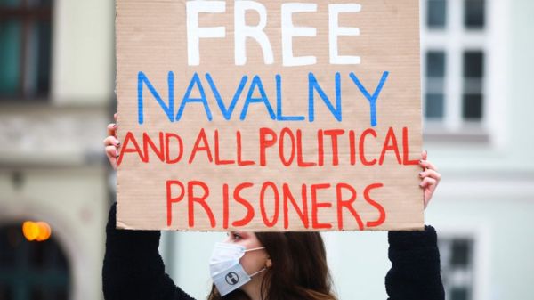 "Отпор, сдерживание, сотрудничество". ЕС вводит новые санкции из-за Навального