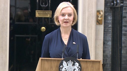 Лиз Трасс подала в отставку с должности премьер-министра Великобритании