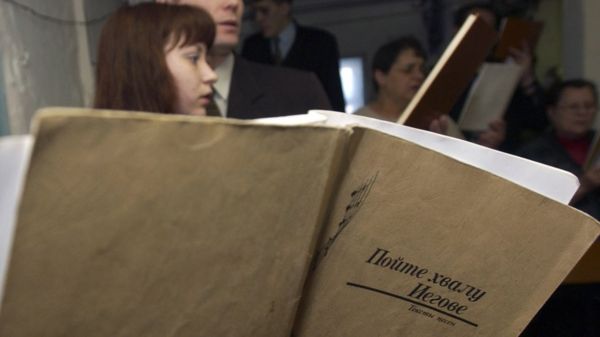 В Ялте пришли с обысками к "Свидетелям Иеговы". Основатель ячейки задержан