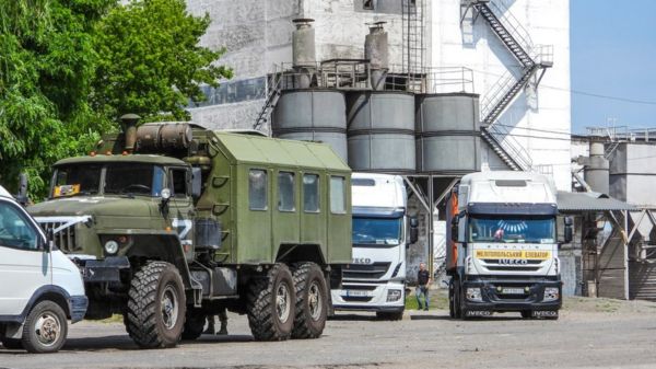 "Было украинское, стало русское". Кто и как вывозит из Украины зерно