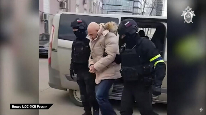 ФСБ задержала известного чеченского поэта. СК назвал его участником банды Басаева