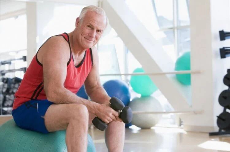 Почему у пожилых людей большие уши и носы &mdash; научное объяснение