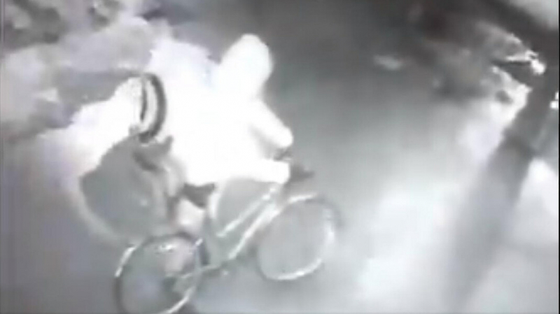 Полиция начала розыск человека, распылившего химическое вещество около редакции &laquo;Новой газеты&raquo;